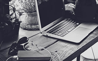 杭州队赢了！三连胜达成！现场喊得最大声的是“梅西”和她的小伙伴