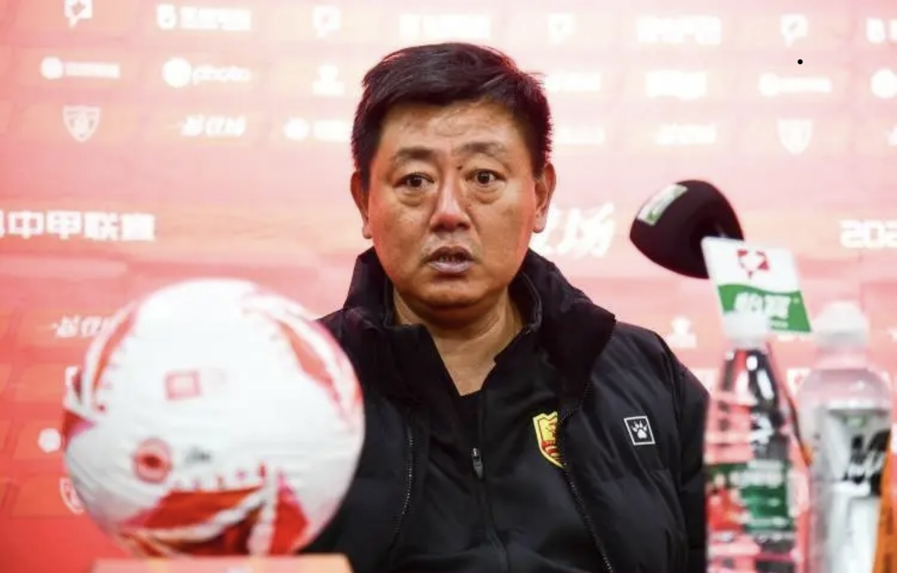 青岛红狮官方：马永康不再担任一线队主教练，技术总监任代理主帅