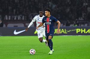 仅次姆巴佩，杜埃是21世纪巴黎各项赛事参与进球20+第二年轻球员