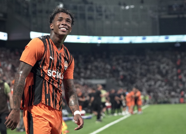 半岛体育官方网站-打破S罗的队史转会费纪录！TA：富勒姆即将签下矿工边锋凯文