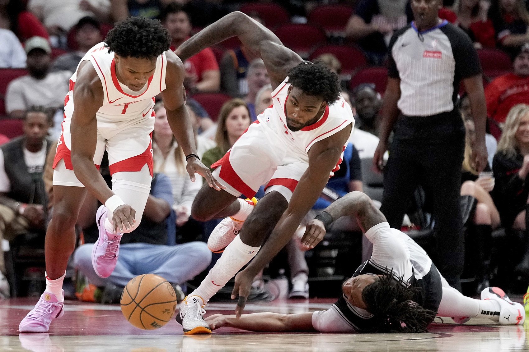 半岛体育-斯通：每支球队都在打听我们的球员 我们有这么多年轻人令人羡慕