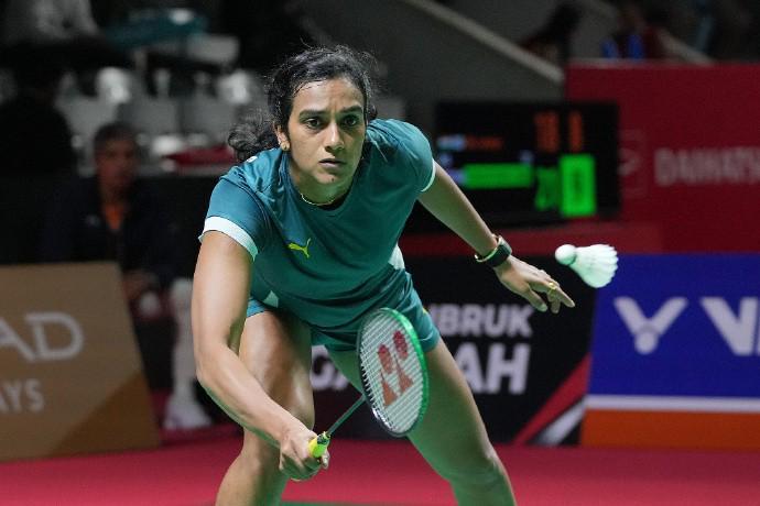 半岛体育APP-其教练离爆炸点仅100米，羽毛球名将辛杜宣布退出全英公开赛